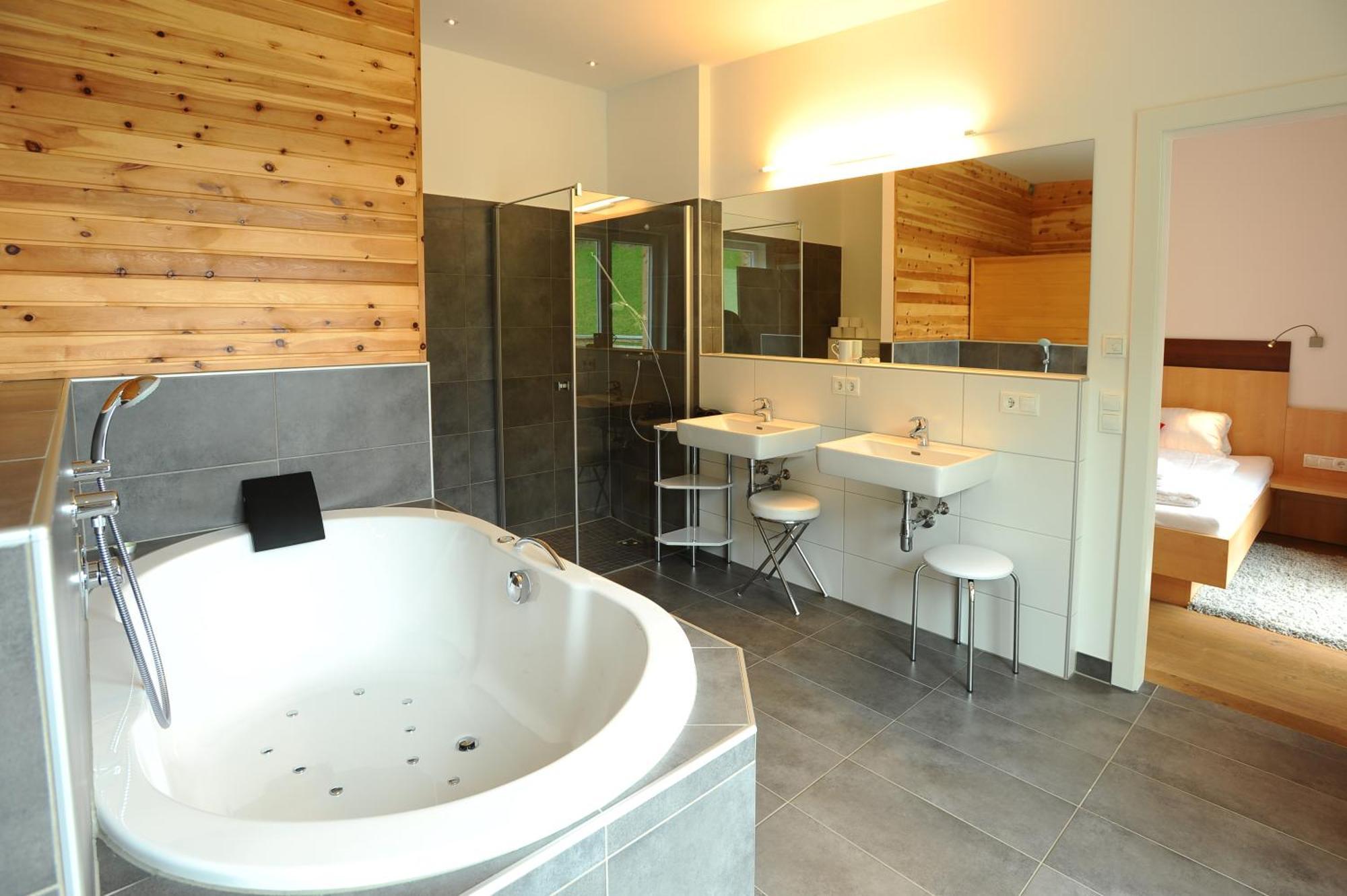 Penthouse Alpine Living Direkt An Der Skipiste By Schladmingurlaub Хаус им Енщал Стая снимка